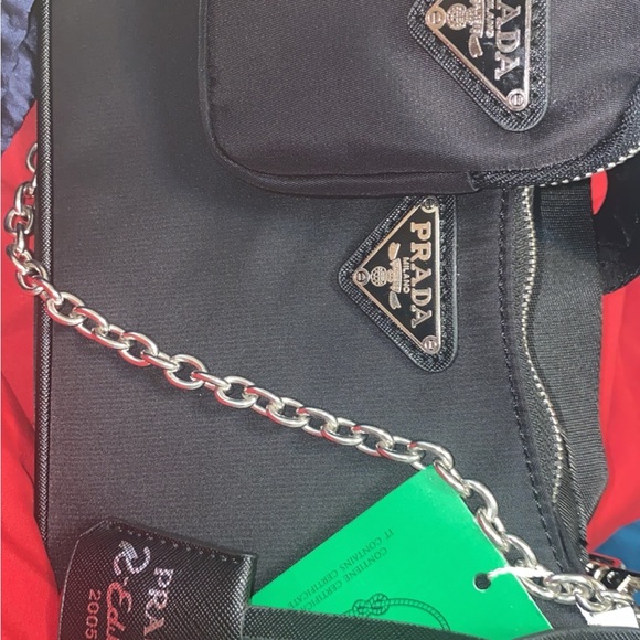 Prada hand bag - Picture 1 of 2
